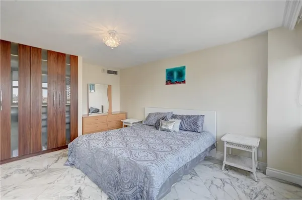 $3,600 | 2030 South Ocean Drive, Unit 807, Hallandale Beach, FL 33009