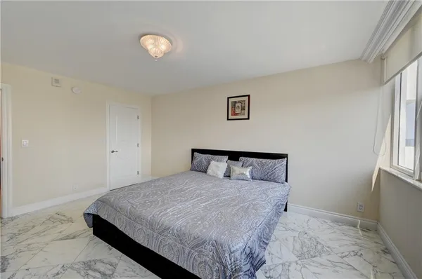 $3,600 | 2030 South Ocean Drive, Unit 807, Hallandale Beach, FL 33009