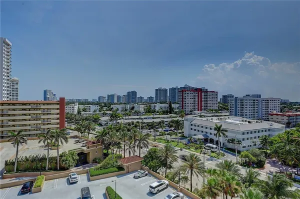 $3,600 | 2030 South Ocean Drive, Unit 807, Hallandale Beach, FL 33009