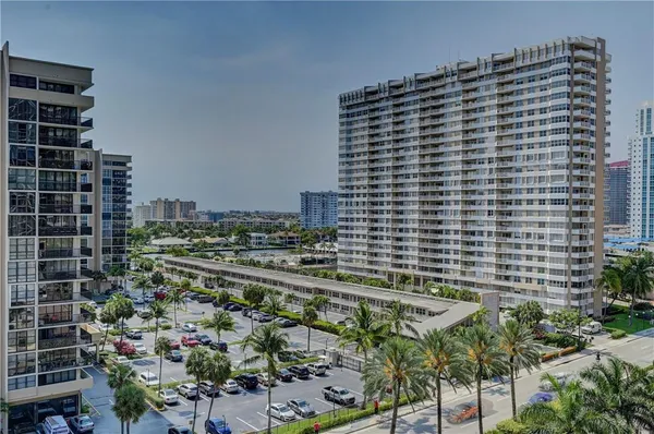 $3,600 | 2030 South Ocean Drive, Unit 807, Hallandale Beach, FL 33009
