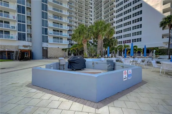 $3,600 | 2030 South Ocean Drive, Unit 807, Hallandale Beach, FL 33009