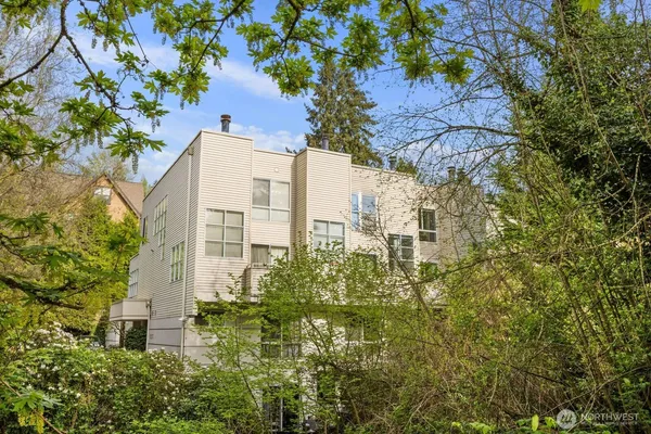 $729,900 | 10237 Southeast 3rd Street, Unit 5, Bellevue, WA 98004