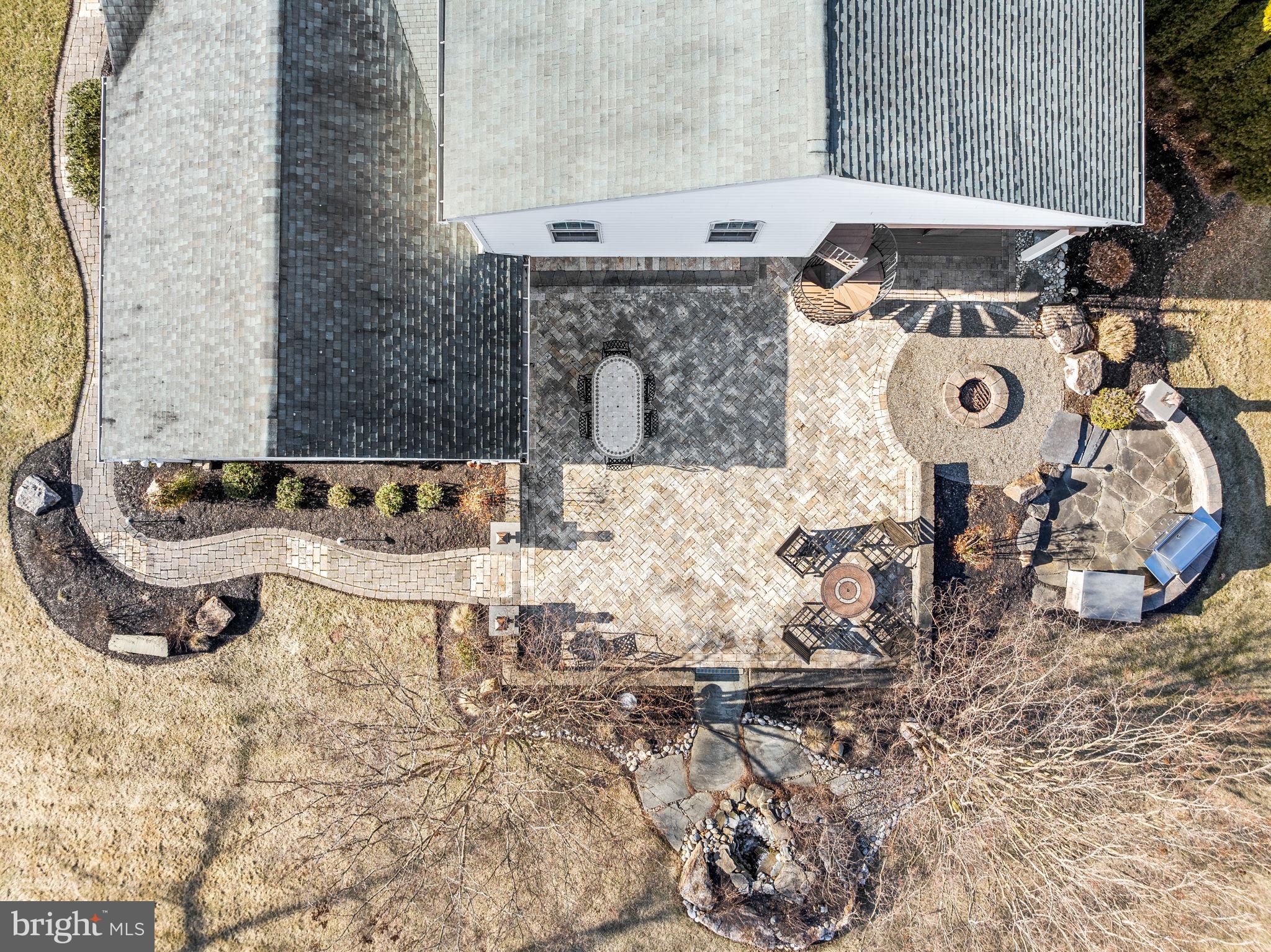 342 Old State Road Berwyn, PA 19312 - Photo 52 of 58 Thoughtfully designed spaces for dining & relaxing