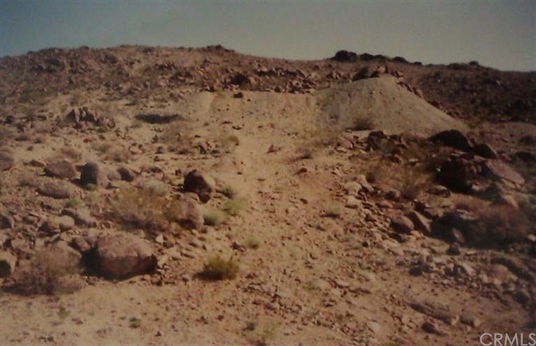 a view of a dry field
