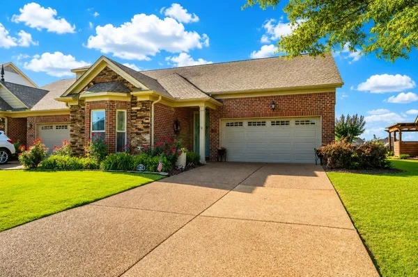 $300,000 | 147 St Andrews Drive, Unit 58E, Oakland, TN 38060