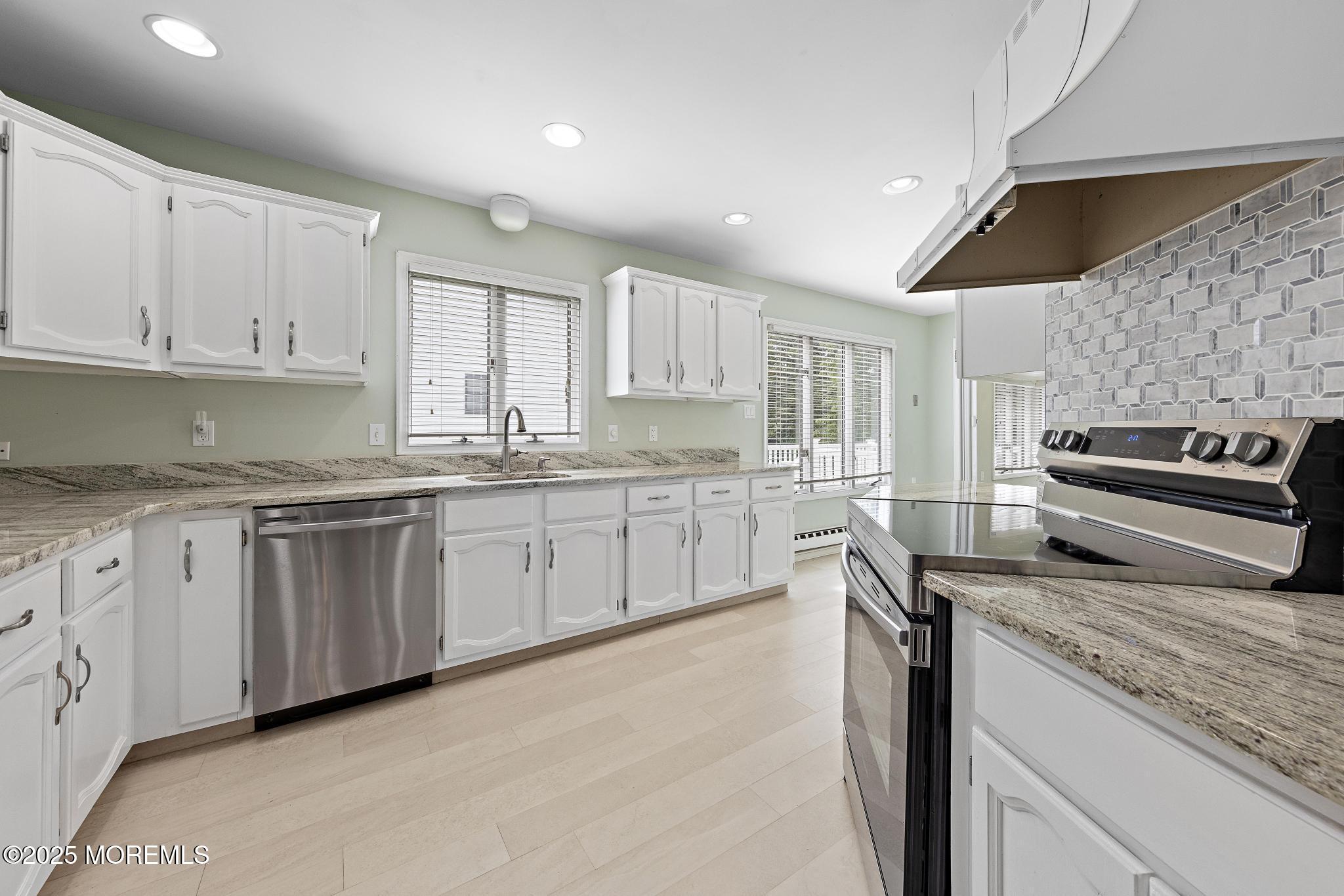 102 Ash Road Manahawkin, NJ 08050 - Photo 9 of 51 102 Ash (30)