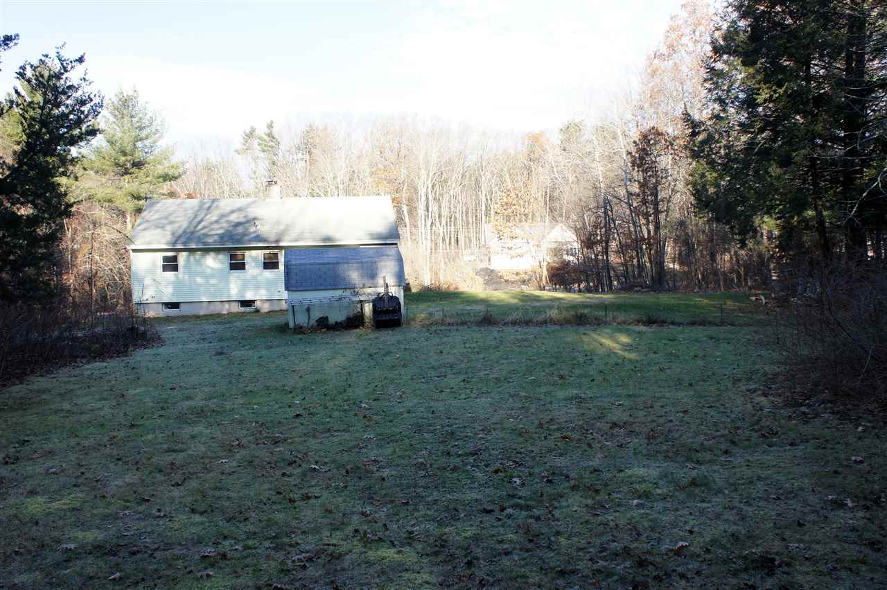 185 Marsh Road Pelham, NH 03076 - Photo 3 of 19