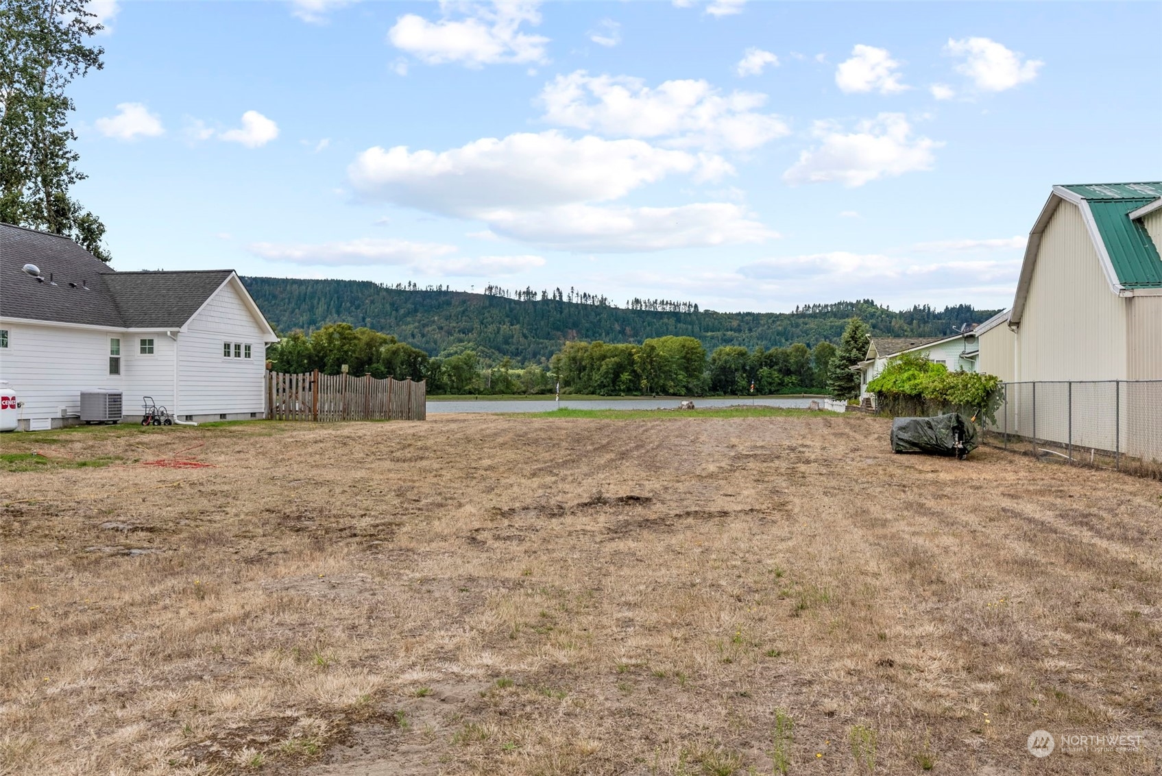 237 West Sunny Sands Road Cathlamet, WA 98612 - Photo 7 of 17 Gallery Image 7