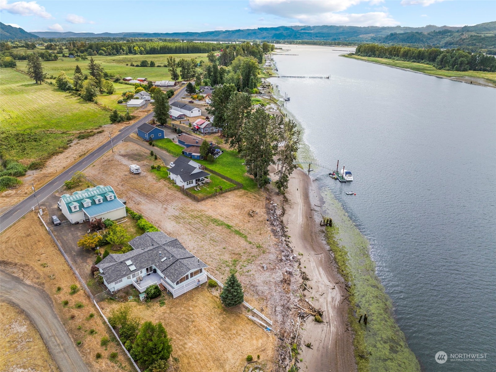 237 West Sunny Sands Road Cathlamet, WA 98612 - Photo 10 of 17 Gallery Image 10