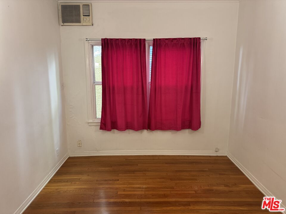 264 South Reeves Drive, Unit 101 Beverly Hills, CA 90212 - Photo 8 of 22