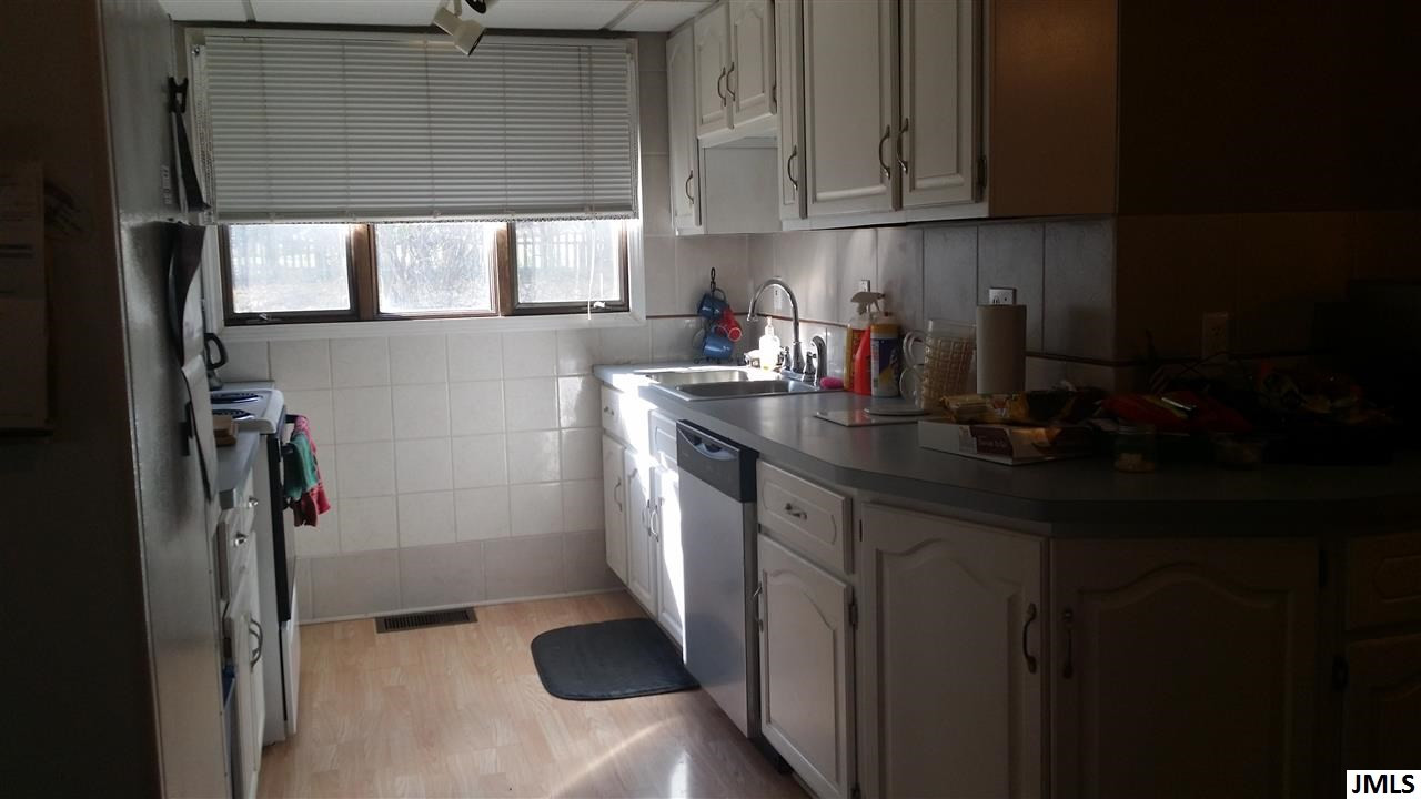 12621 Waterloo-Munith Road Munith, MI 49259 - Photo 3 of 21 Photo 3