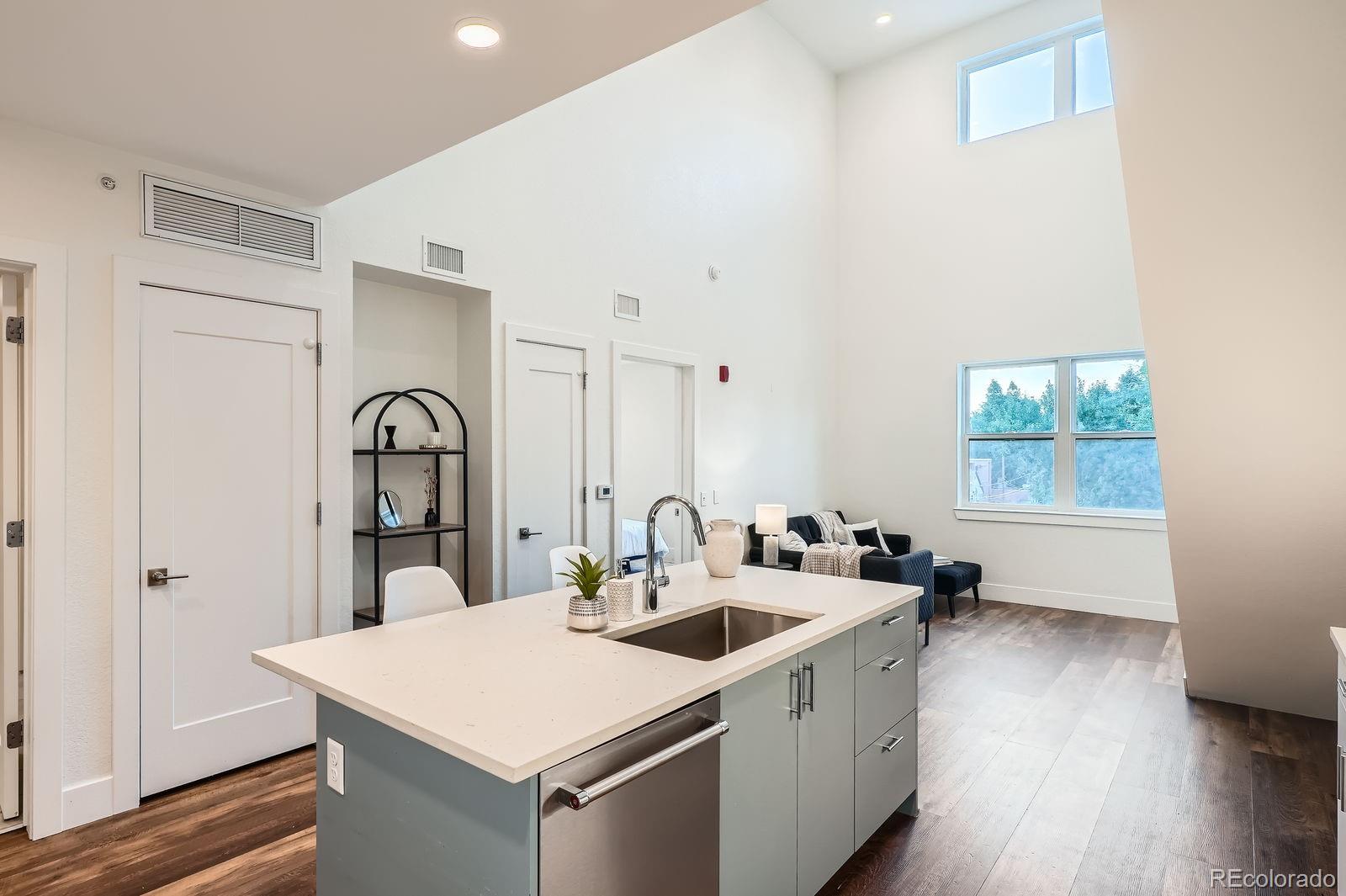 431 East Bayaud Avenue, Unit R304 Denver, CO 80209 - Photo 12 of 25