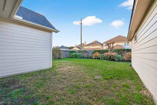 $2,799 | 8858 Distant Woods Drive, Houston, TX 77095
