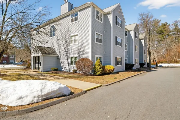 $255,000 | 15 Longworth Avenue, Unit 226, Brockton, MA 02301