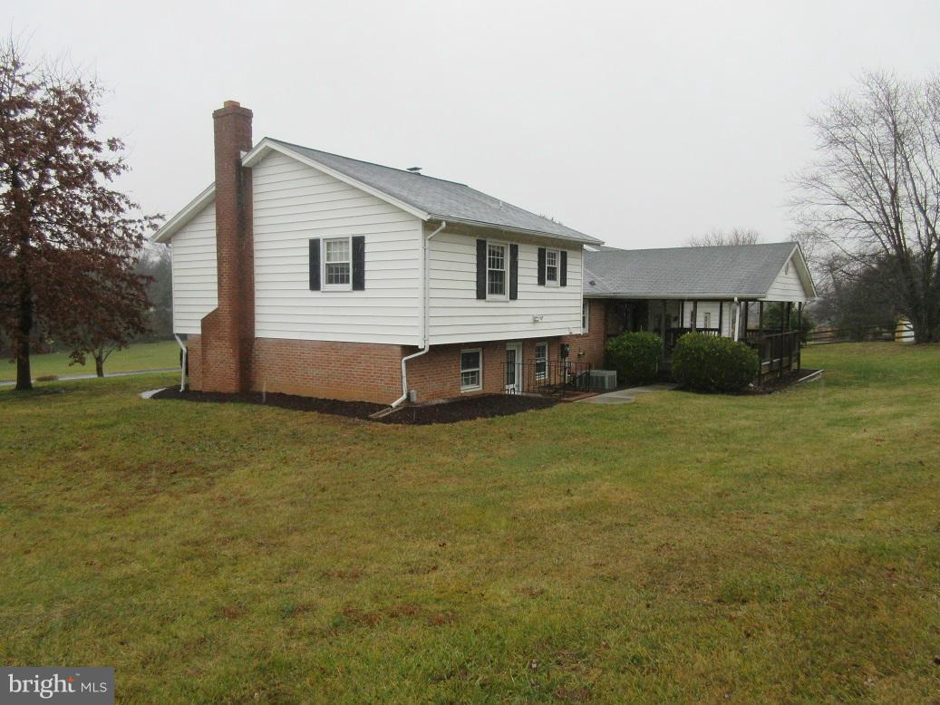 4231 Spring View Court Jefferson, MD 21755 - Photo 3 of 28 Exterior (Front)