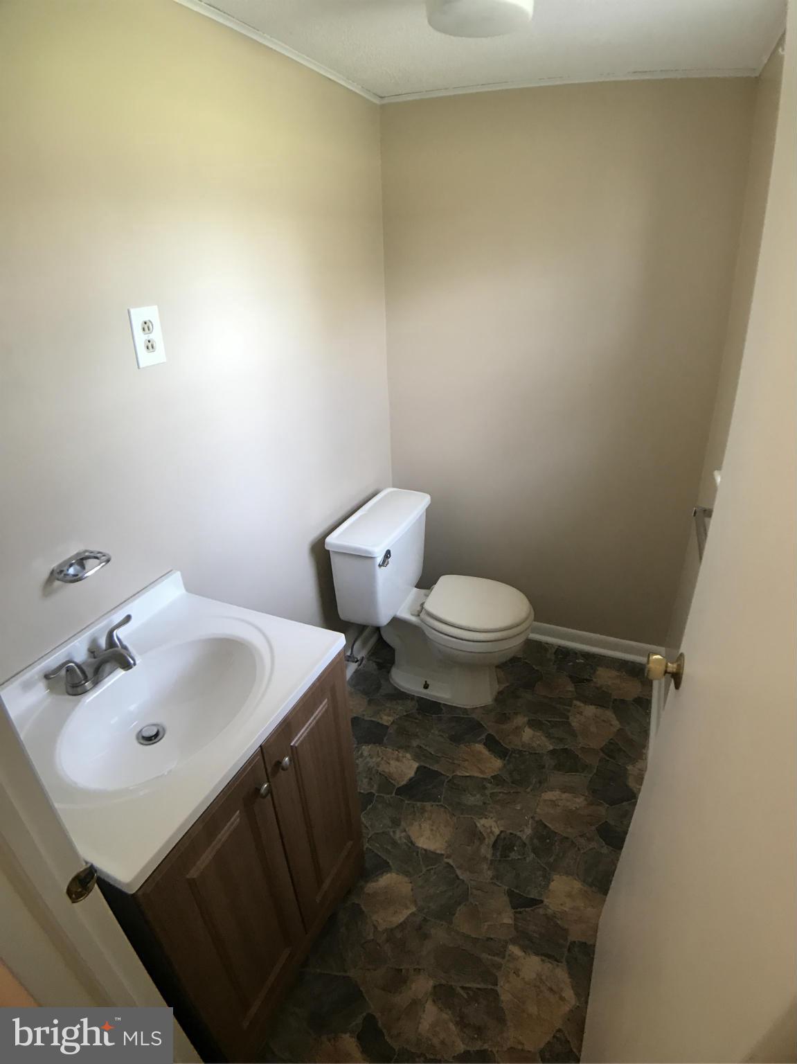 4231 Spring View Court Jefferson, MD 21755 - Photo 22 of 28 Bath