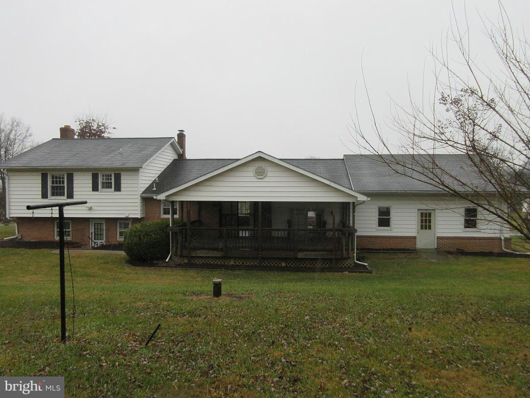 4231 Spring View Court Jefferson, MD 21755 - Photo 4 of 28 Exterior (Rear)
