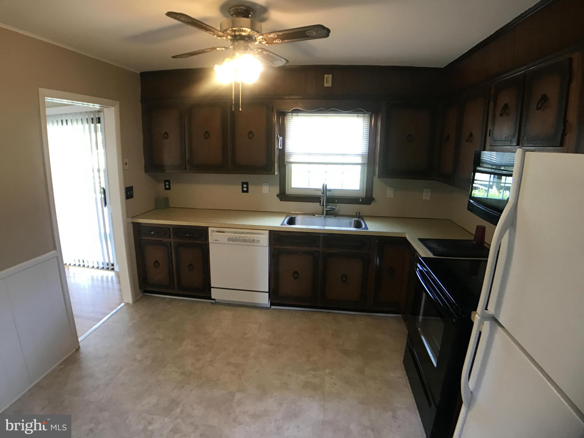 4231 Spring View Court Jefferson, MD 21755 - Photo 10 of 28 Kitchen