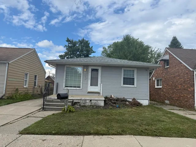 $110,000 | 20847 Hollywood Street, Harper Woods, MI 48225