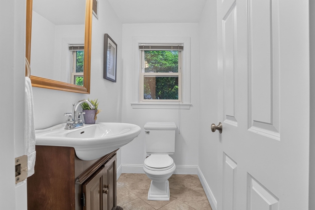 5 Holbrook Road Wayland, MA 01778 - Photo 13 of 24