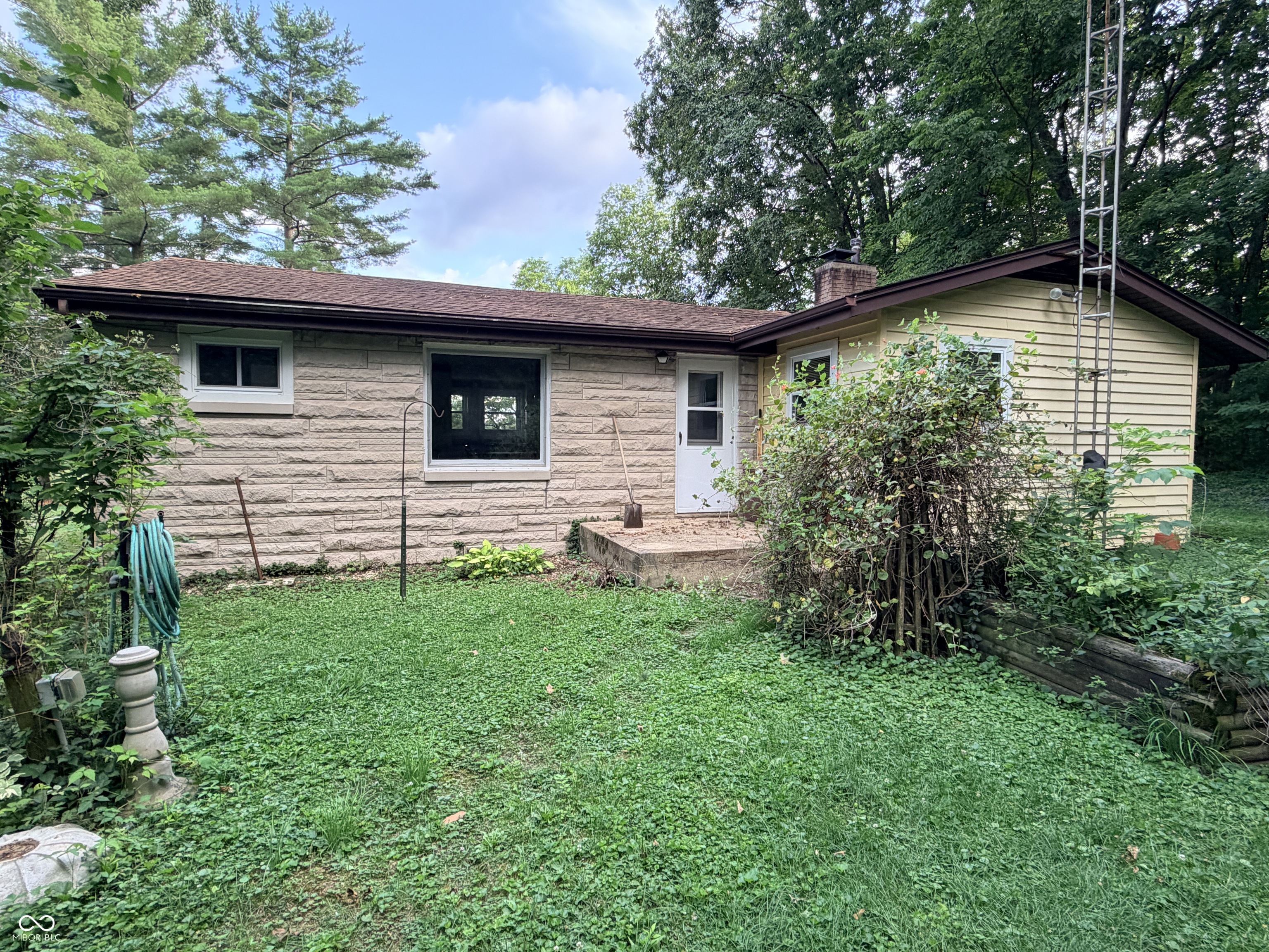 8950 West Georgetown Road Columbus, IN 47201 - Photo 7 of 67