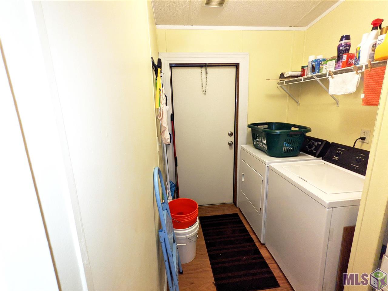 14146 Garcon Road Gonzales, LA 70737 - Photo 15 of 20 Laundry Room