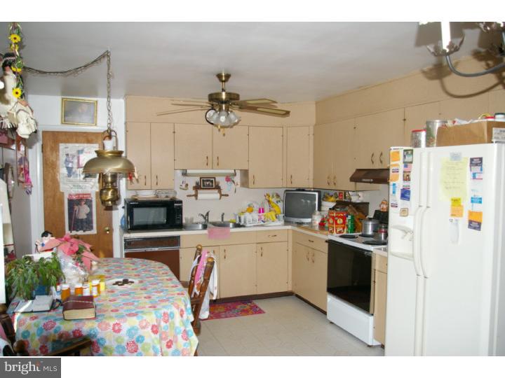 2550 Crownview Road Pottstown, PA 19464 - Photo 4 of 17 Gallery Image 4