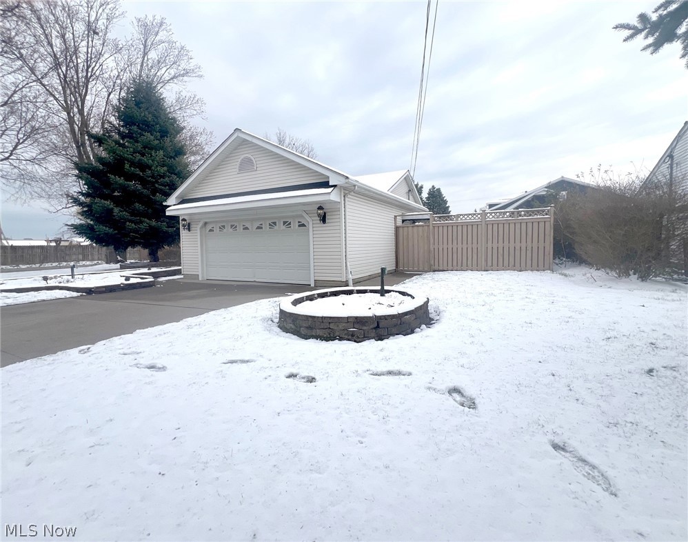 5203 Ridgeland Street Lorain, OH 44055 - Photo 4 of 39