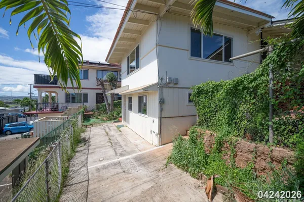 $2,500 | 4138 Keaka Drive, Unit B, Honolulu, HI 96818
