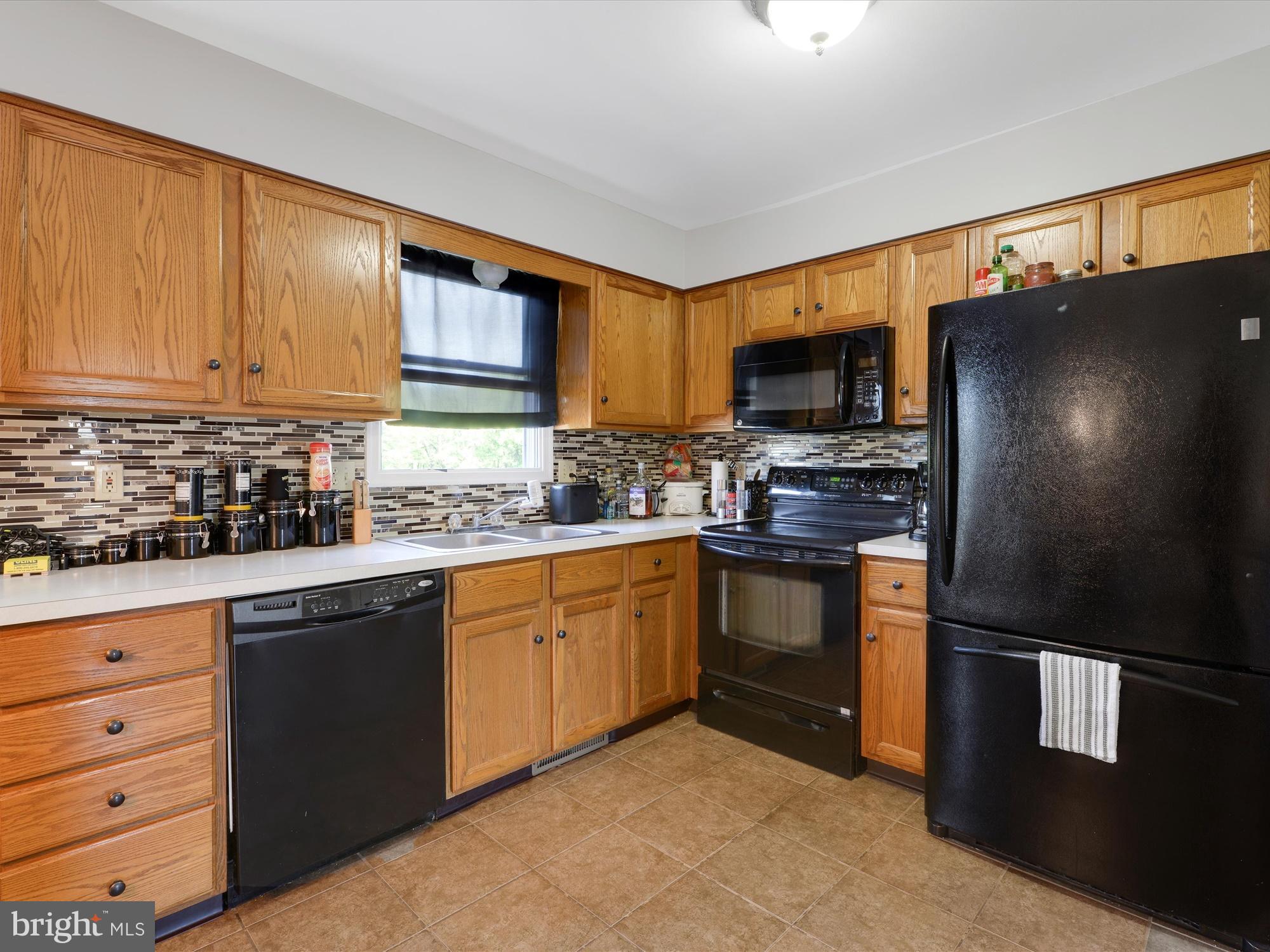 20 Barnhill Road Denver, PA 17517 - Photo 9 of 26 Kitchen-View 2