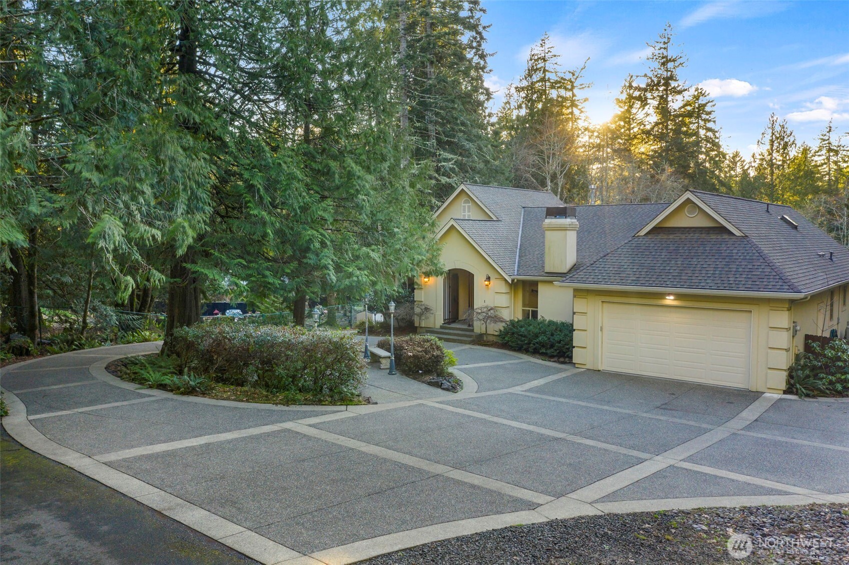 6529 Cooper Point Road Northwest Olympia, WA 98502 - Photo 1 of 33 Gallery Image 1
