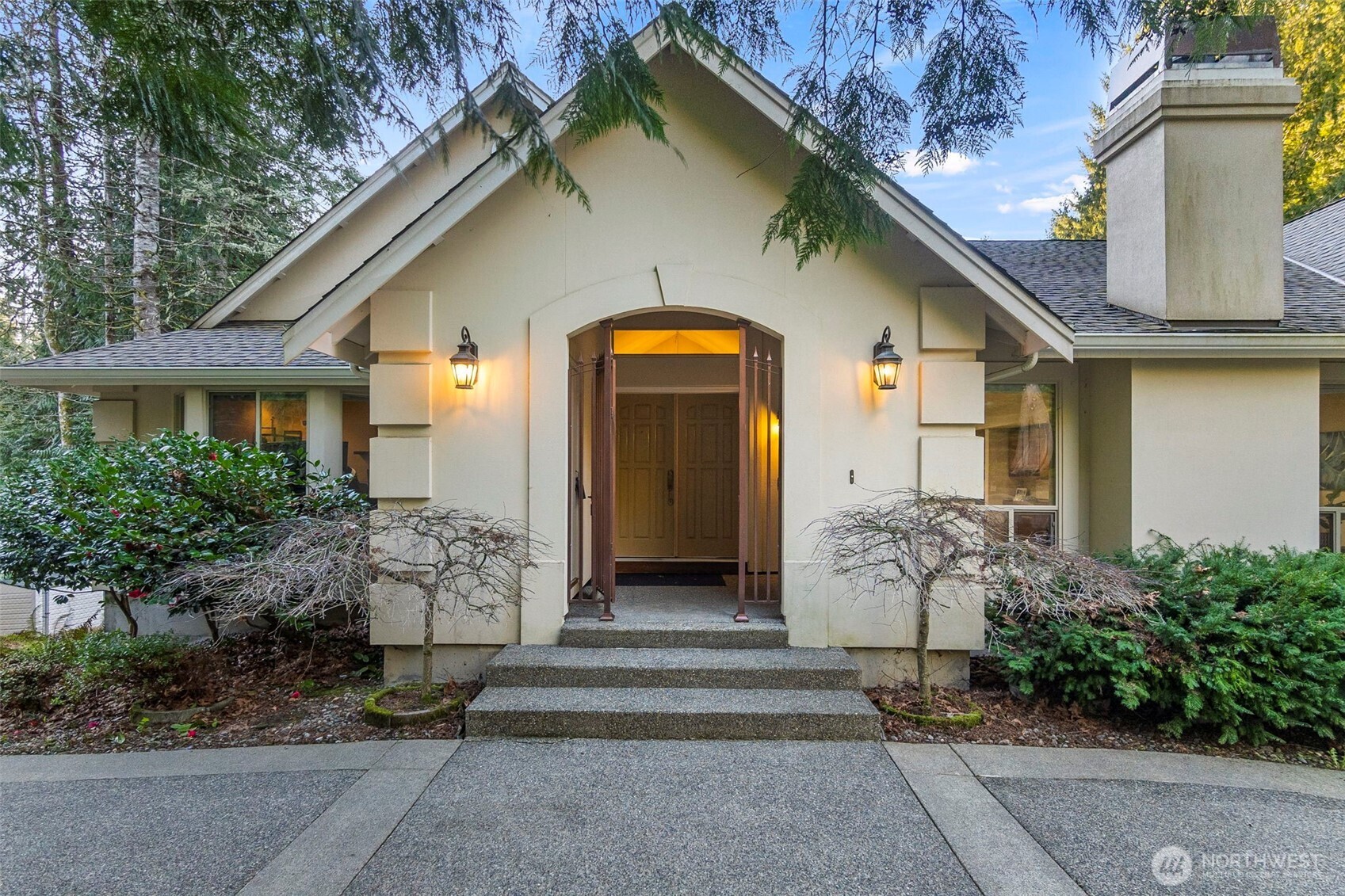6529 Cooper Point Road Northwest Olympia, WA 98502 - Photo 4 of 33 Gallery Image 4