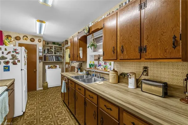 $214,900 | 1242 Norman Drive, Eden, NC 27288