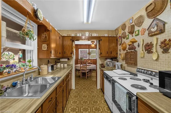 $214,900 | 1242 Norman Drive, Eden, NC 27288