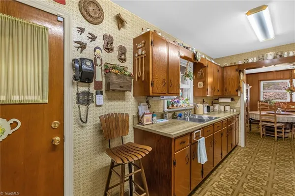 $214,900 | 1242 Norman Drive, Eden, NC 27288