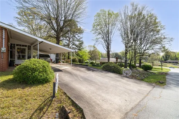 $214,900 | 1242 Norman Drive, Eden, NC 27288