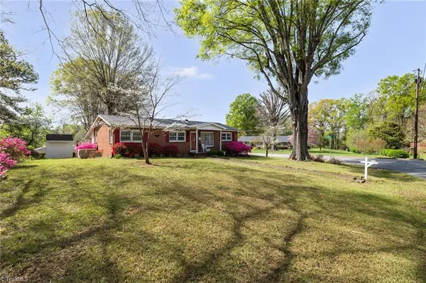 $214,900 | 1242 Norman Drive, Eden, NC 27288