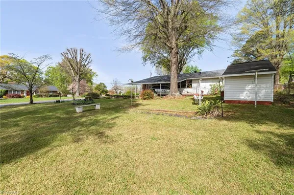 $214,900 | 1242 Norman Drive, Eden, NC 27288