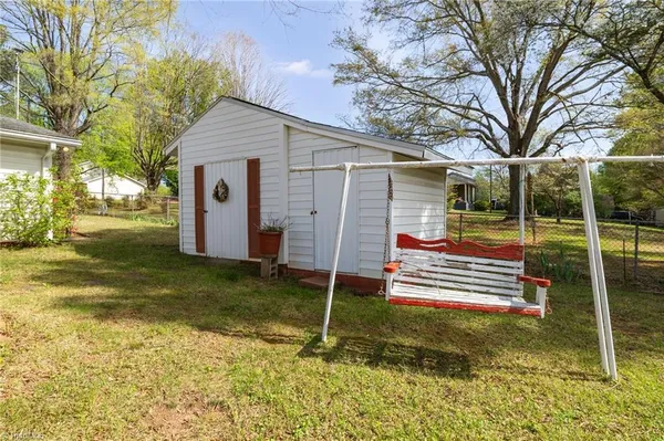 $214,900 | 1242 Norman Drive, Eden, NC 27288