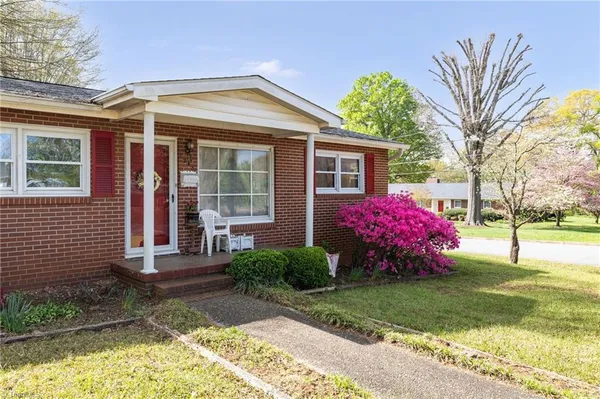 $214,900 | 1242 Norman Drive, Eden, NC 27288