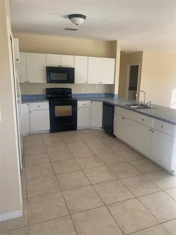 $2,000 | 359 Alegriano Court, Kissimmee, FL 34758