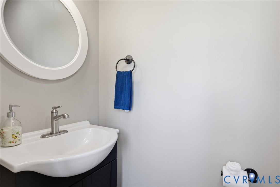 55 Morningside Road Cartersville, VA 23027 - Photo 25 of 50 Half Bathroom