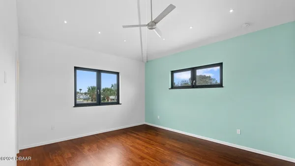 $5,500 | 3001 John Anderson Drive, Ormond Beach, FL 32176