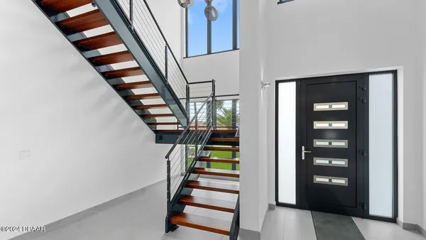 $5,500 | 3001 John Anderson Drive, Ormond Beach, FL 32176