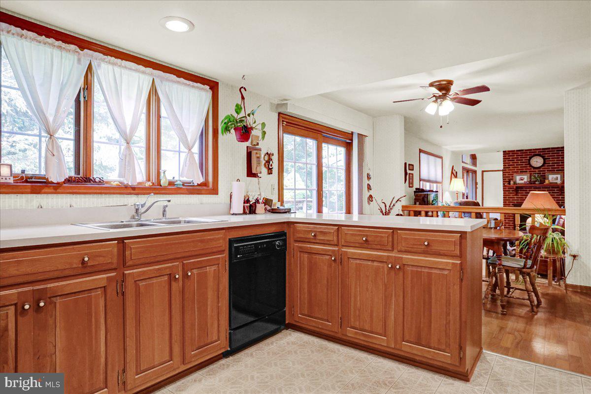 16 Fawn Drive Reading, PA 19607 - Photo 12 of 34 Gallery Image 12