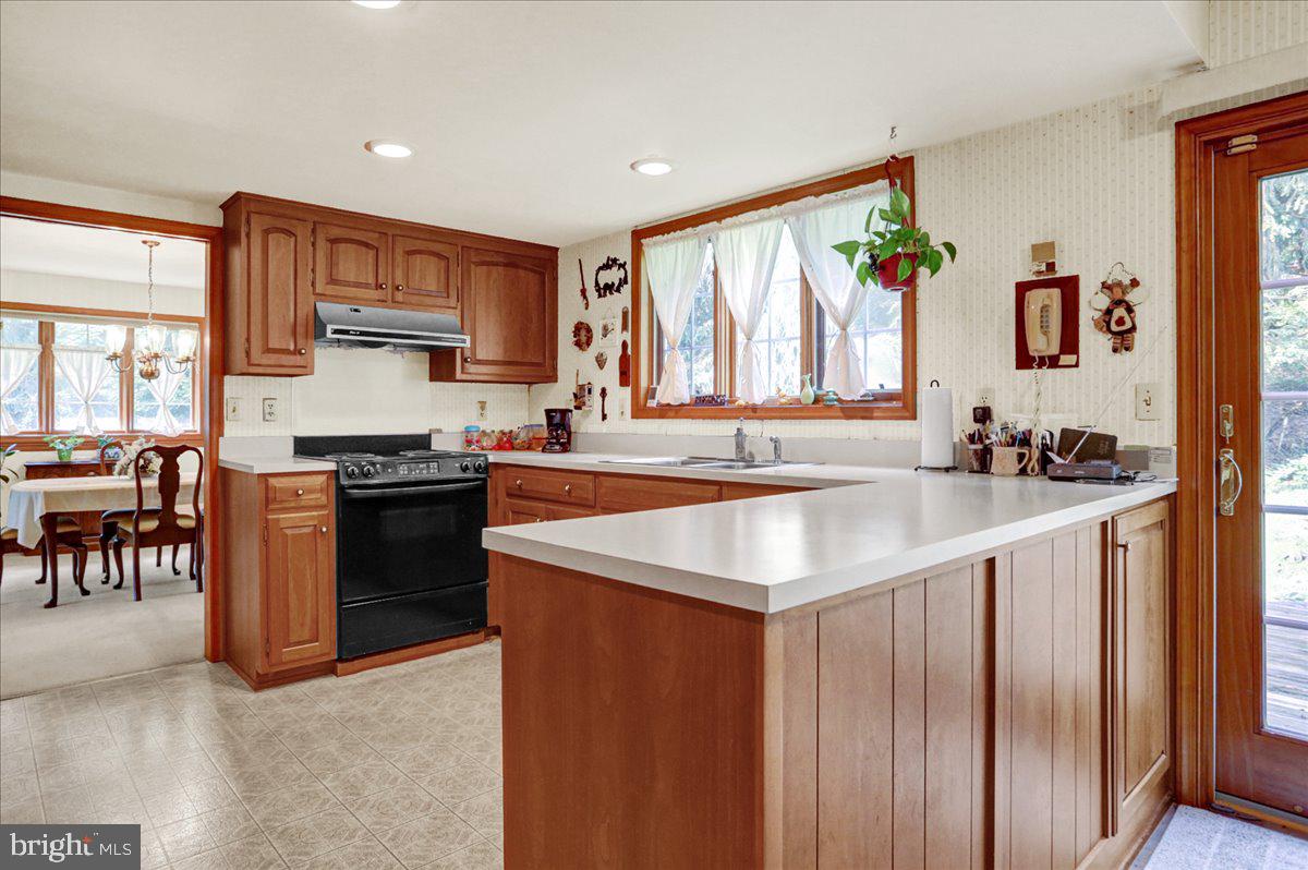 16 Fawn Drive Reading, PA 19607 - Photo 10 of 34 Gallery Image 10