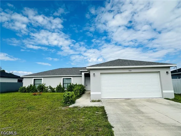 $1,999 | 1105 Northeast 6th Place, Cape Coral, FL 33909