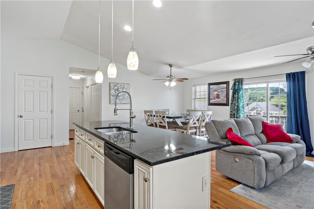 139 Danielle Drive Woonsocket, RI 02895 - Photo 4 of 20