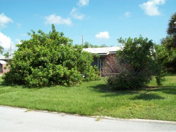 308 West Rutgers Street Melbourne, FL 32901 - Photo 1 of 5 Primary Photo
