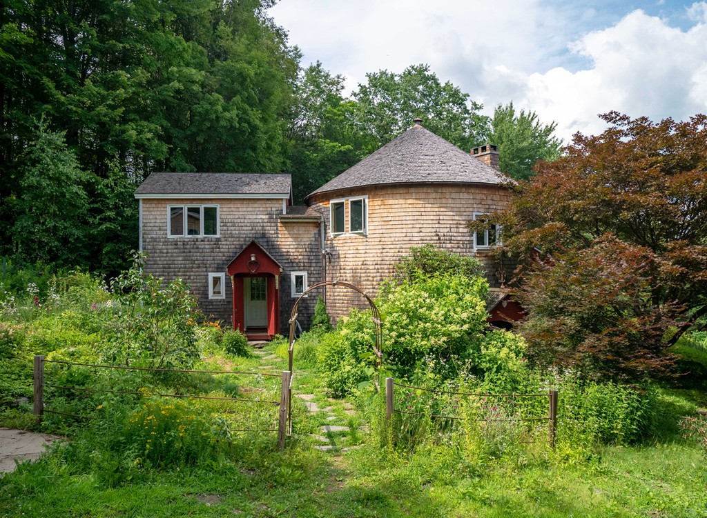 326 Hart Road Conway, MA 01341 - Photo 1 of 30 Gallery Image 1